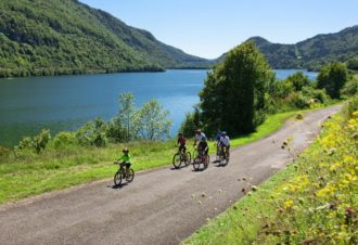 De Thoirette aux rives du lac de Coiselet