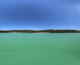 Vue 360° sur Lac de Vouglans - Port et plage de la Mercantine