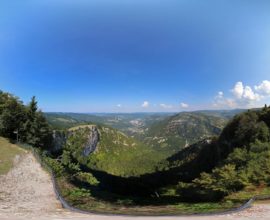 Vue 360° du belvédère de la Roche Blanche sur les hauteurs de Saint-Claude