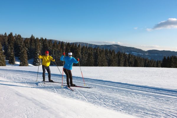 Skieurs nordique dans le Haut-Jura