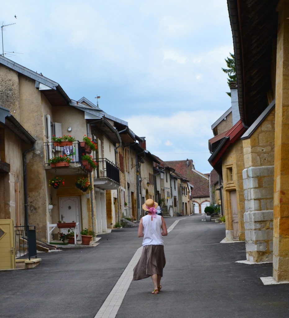 Balade dans Nozeroy © Jura Tourisme