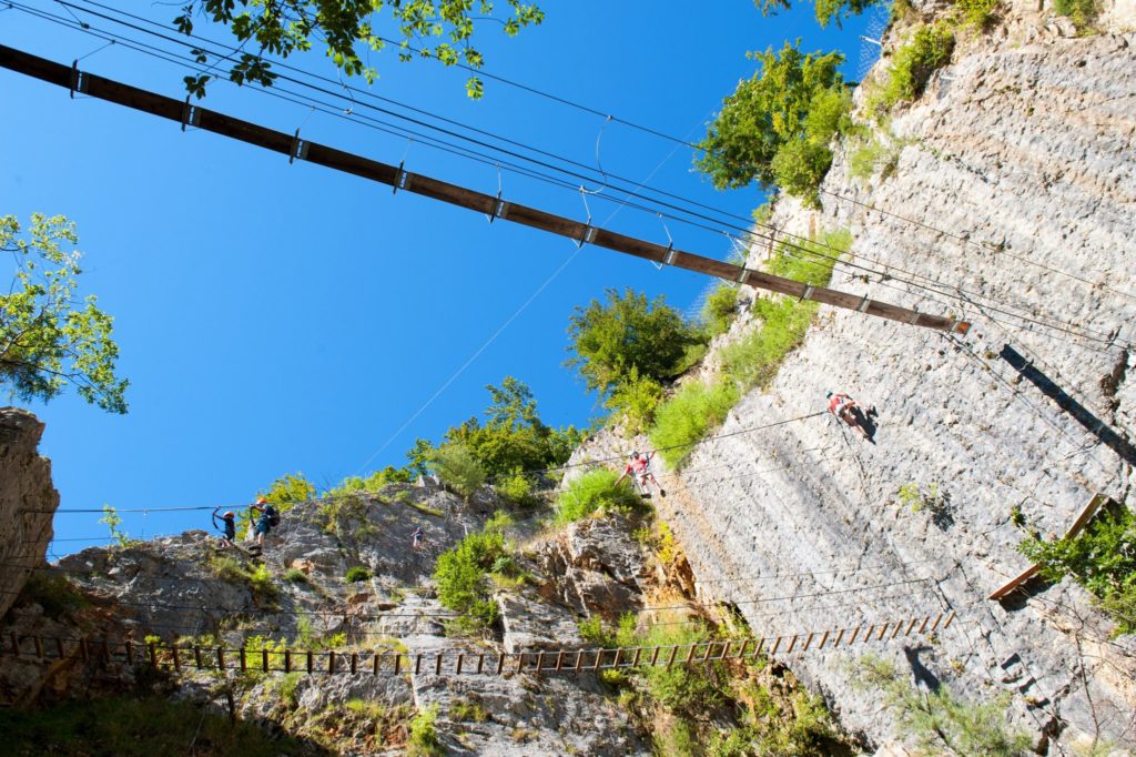 Via Ferrata de la Roche au Dade à Morez © Benjamin Becker/Jura Tourisme