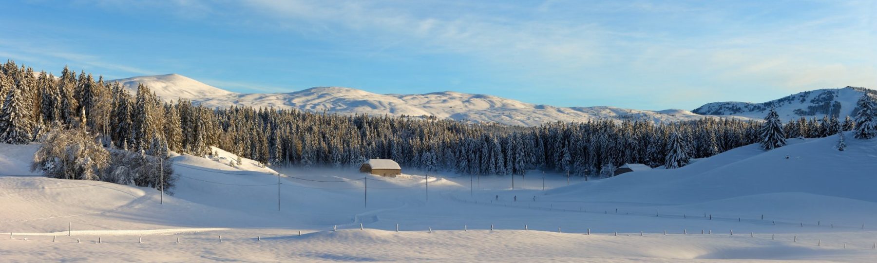 Paysage enneigé des Hautes-Combes © Stéphane Godin/Jura Tourisme