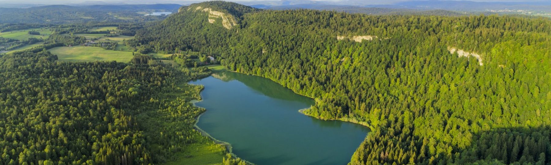 Lac de Bonlieu © Stéphane Godin / Jura Tourisme