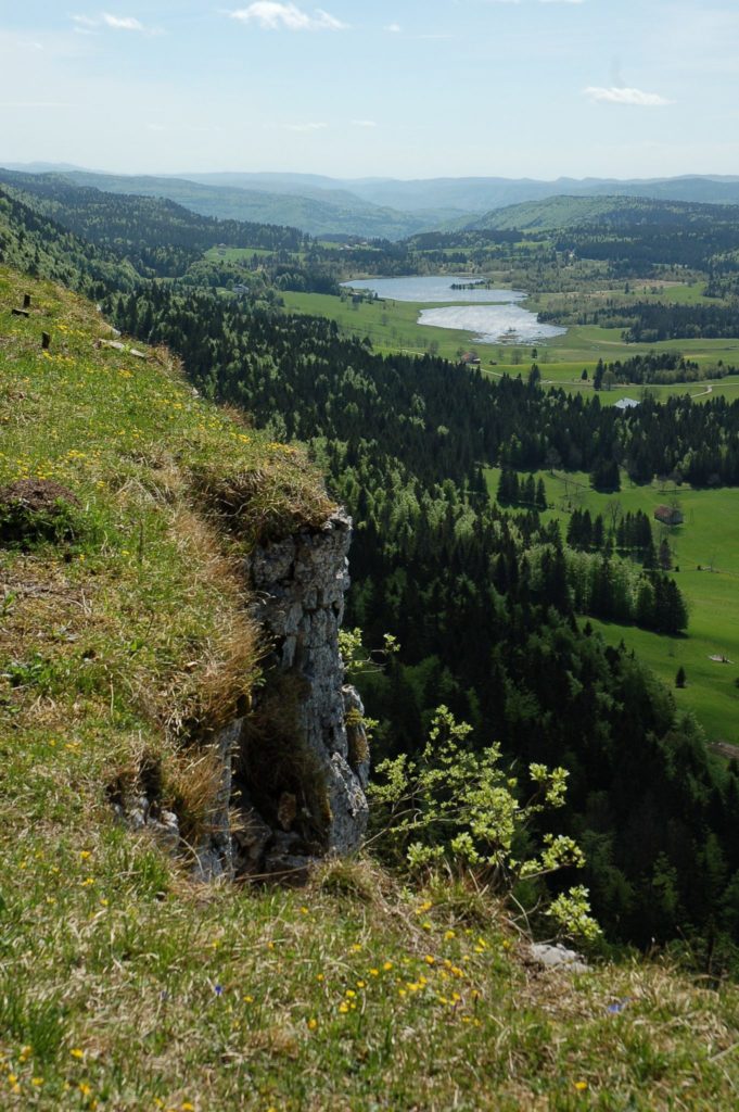 Lac de Bellefontaine depuis le belvédère de la roche Champion © Jack Carrot/Jura Tourisme
