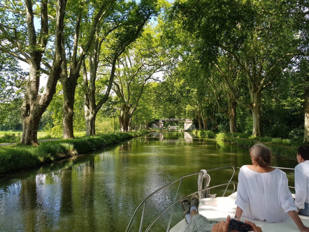 Promenade en bateau à Dole © Jura Tourisme