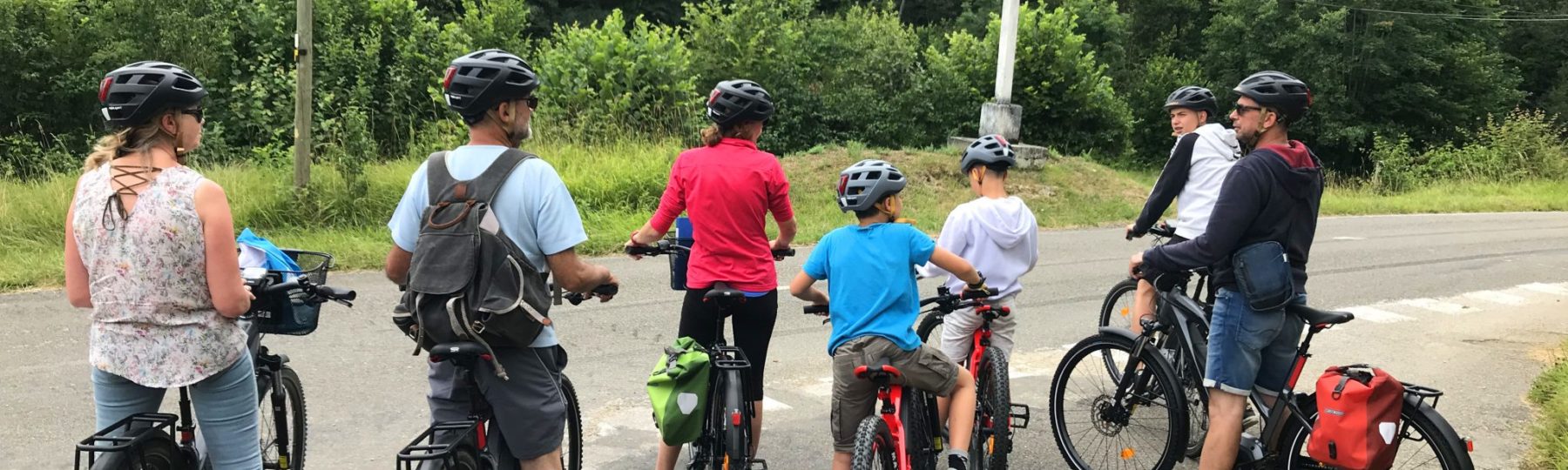Balade guidée à vélos électriques en Petite Montagne © Jura Tourisme