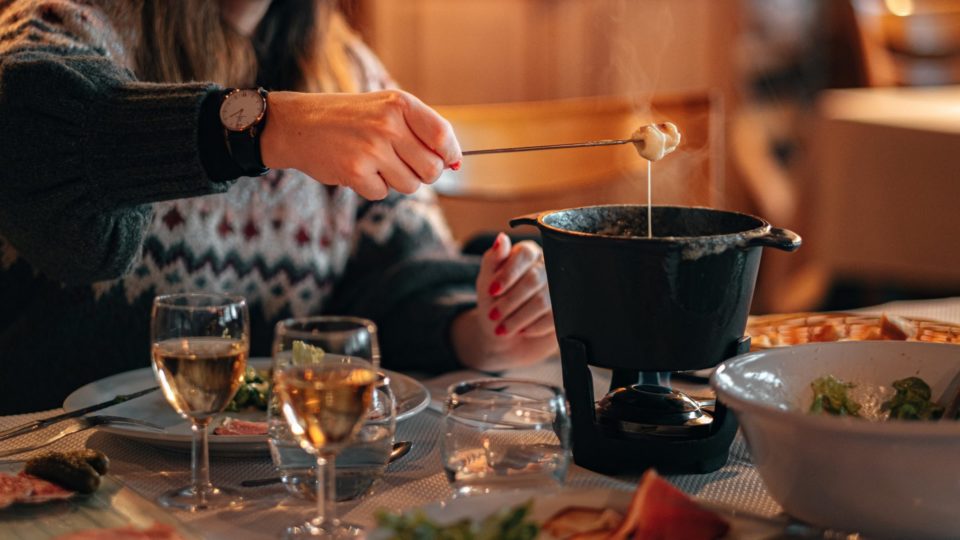 Fondue jurassienne © RefuseToHibernate / Jura Tourisme