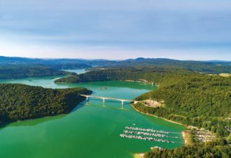 Le lac et barrage de Vouglans