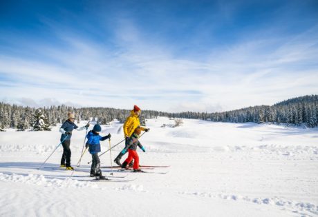 Ski de fond en famille © Benjamin Becker/Jura Tourisme