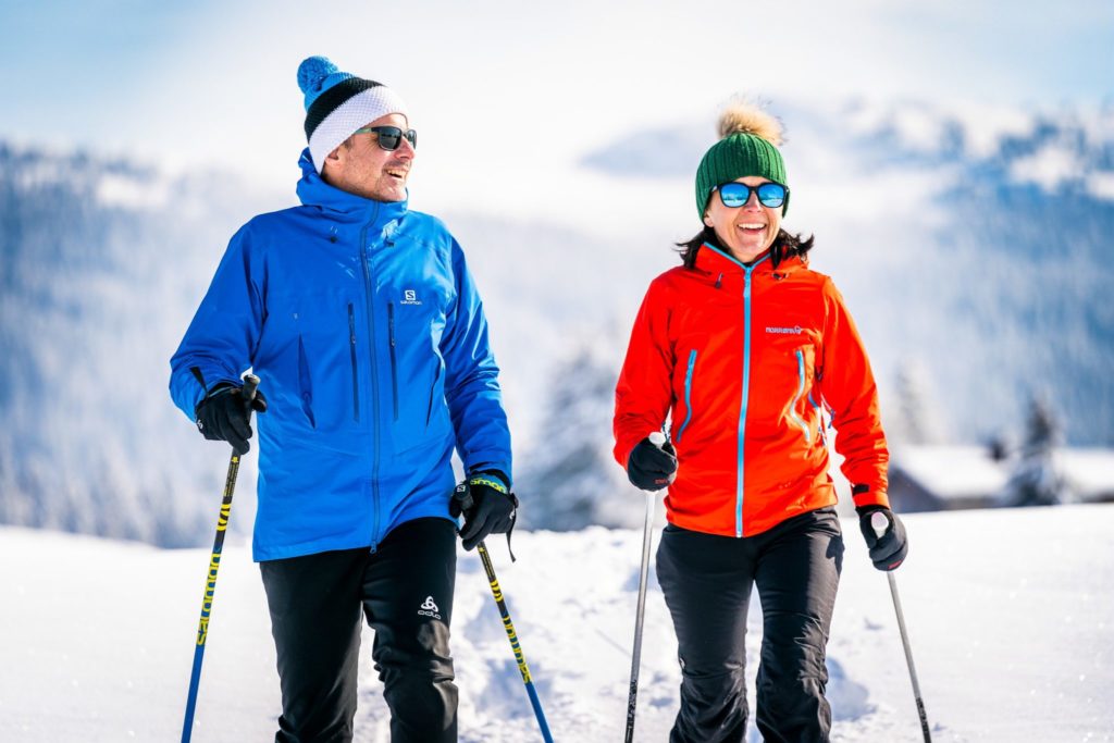 couple en raquette dans le Haut-Jura © Benjamin Becker/Jura Tourisme