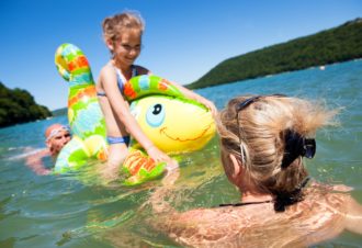 Plage du Domaine de Chalain