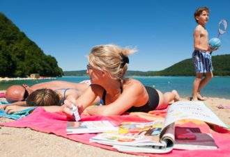 Plage du Domaine de Chalain