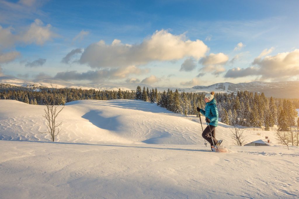 Balade en raquettes à neige © www.stephane-godin.com/Jura Tourisme 