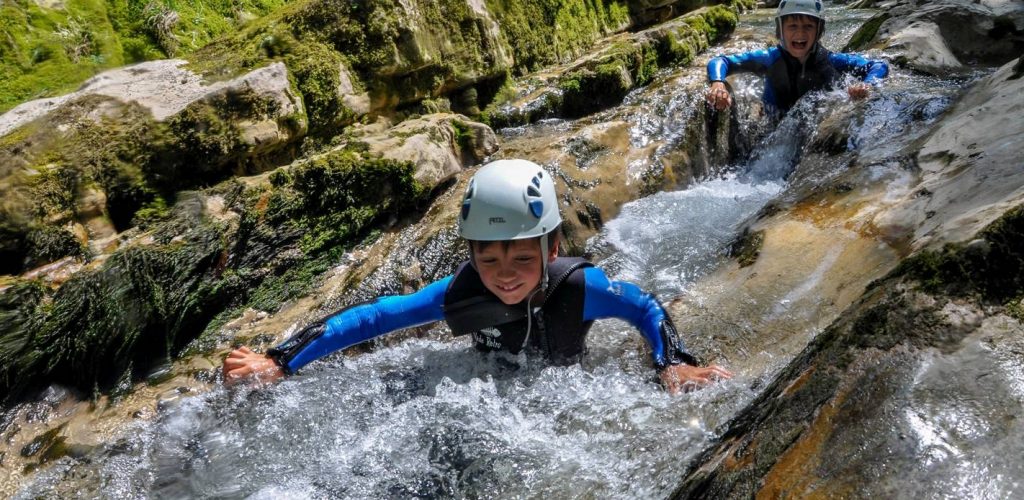 Canyoning en famille dans le Grosdard © Horizon Canyon