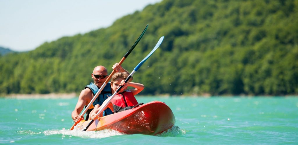 Canoë-kayak sur le lac de Chalain