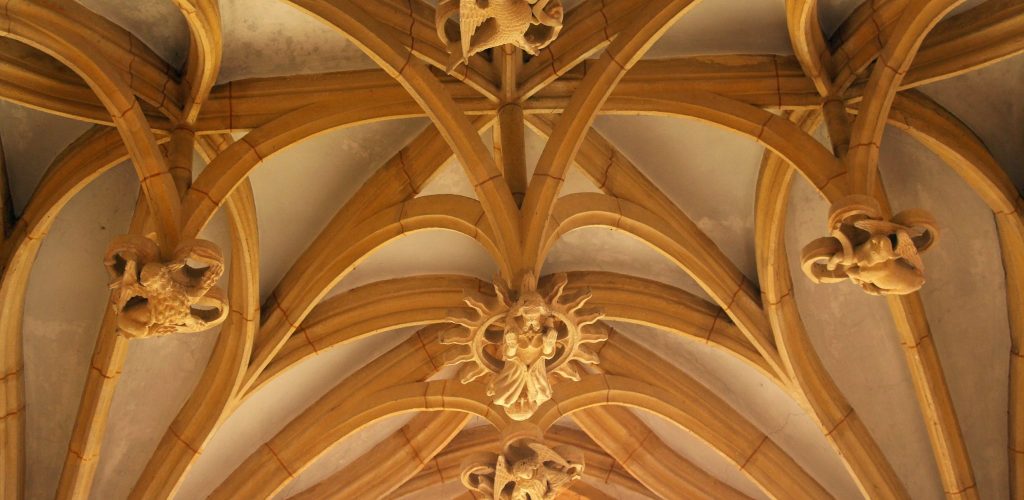 Détail de l’église de Miège © Aline Dalloz/Jura Tourisme