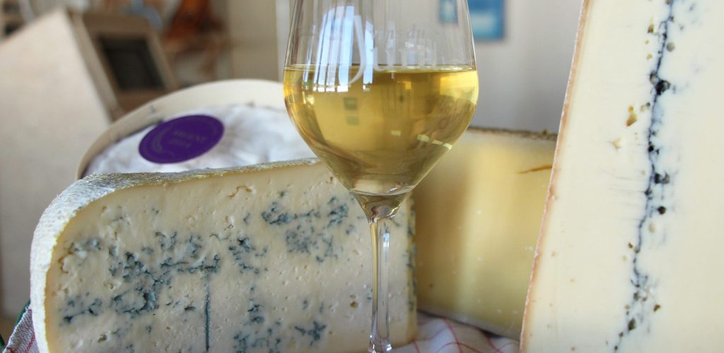 juratourisme_05535_a5 Morbier, Bleu de Gex, Comté et Mont d’or