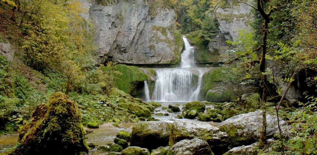 juratourisme_09971_a5 Cascade de la Billaude © Jack Carrot/Jura Tourisme
