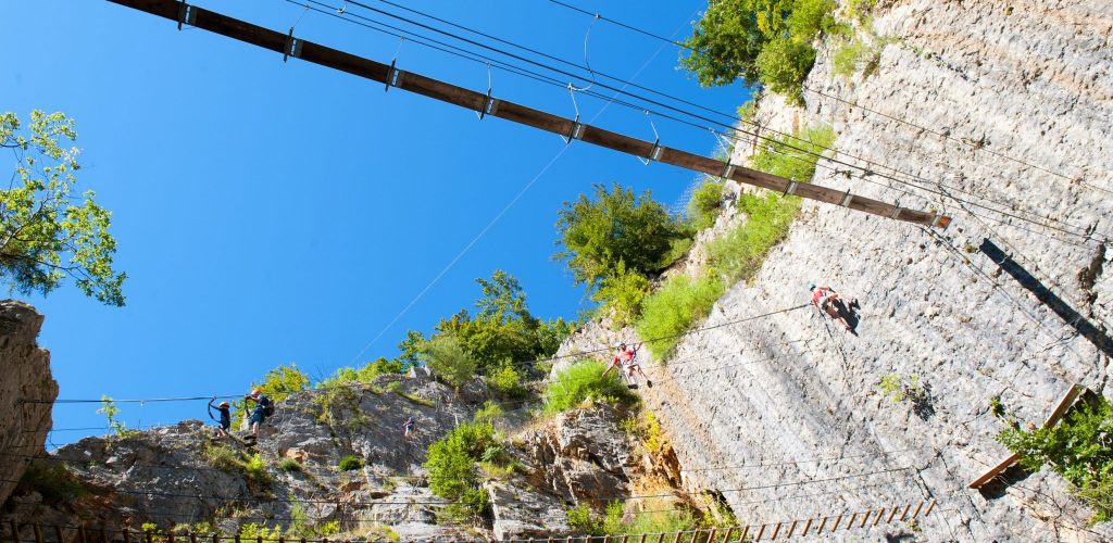 Via Ferrata de la Roche au Dade à Morez © Benjamin Becker/Jura Tourisme