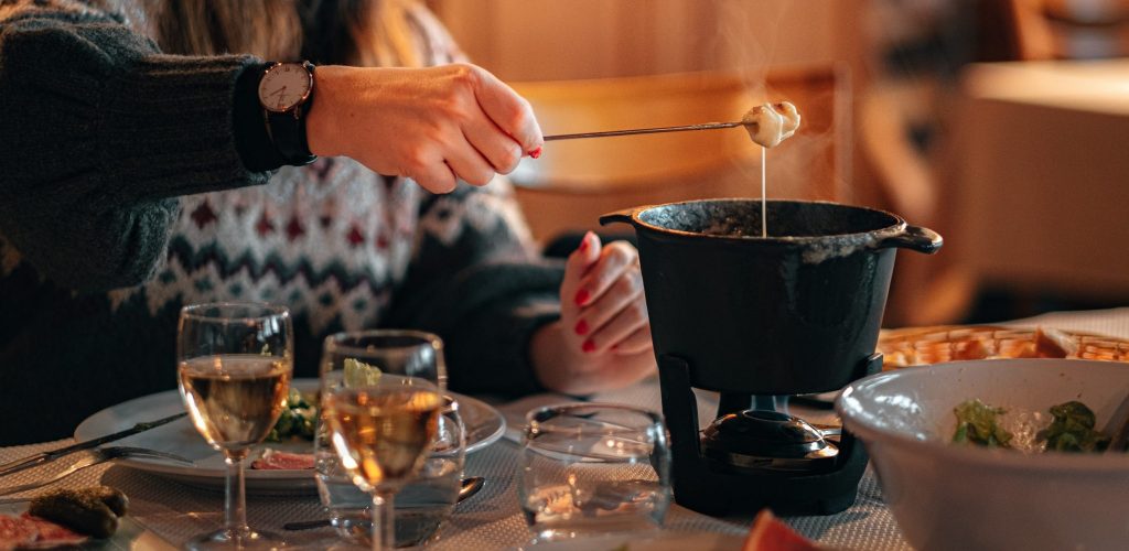 Fondue au Comté au Domaine du Bugnon © refusetohibernate.com/Jura Tourisme