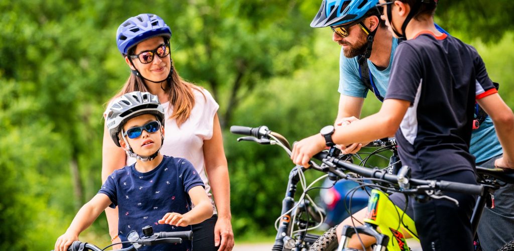 VTC en famille
© Benjamin Becker/Jura Tourisme