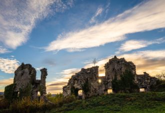 Vestiges du château de la Tour-du-Meix