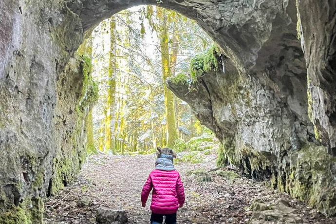 ©Léa.Blondeau_Sentierkarstique_Malrochers_Lou(hiver2023)