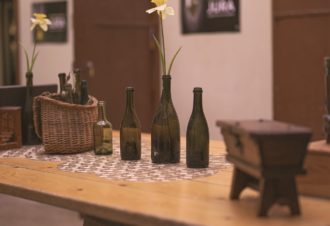 Vins Jérôme Arnoux, La Cave de la Reine Jeanne