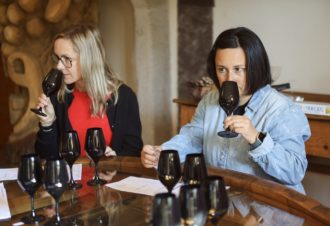 Dégustation à l’aveugle en verres noirs