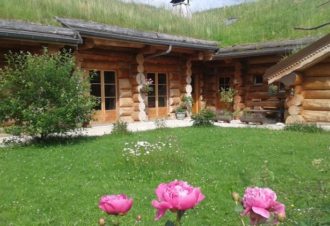 Les Humaneries – Appartement en chalet – B402FLO00