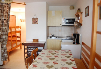 Le Risoux – Studio en résidence – R402BON00