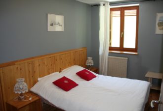 Appartement en maison mitoyenne – R613BAI00