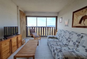 Le Lacuzon – Studio en résidence – R352NUY00