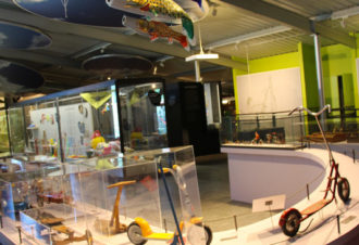 Des cascades de jouets