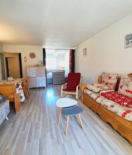 Les Campènes –  Studio en résidence – R422PAR00