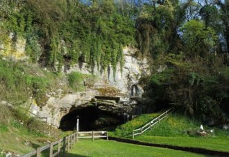 Grotte de la Balme d&rsquo;Epy