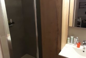 Le Chazar – Studio en résidence – R412COM00