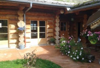 Les Humaneries – Appartement  « Le Lodge Deer » en chalet – B402FLO02