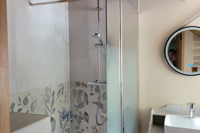 Salle d&rsquo;eau – Chambre ROI DE LA FORÊT