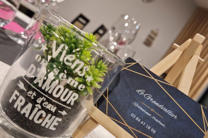 salle de restaurant – le Grandvallier