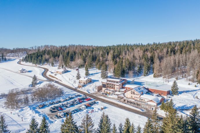 Neige et Plein Air – Lamoura, vue aérienne
