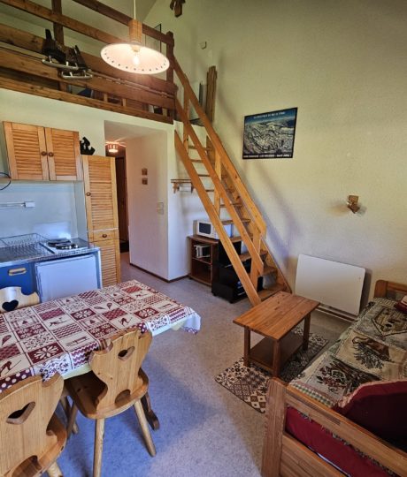 La Roche du creux – Studio mezzanine – B412LEC00