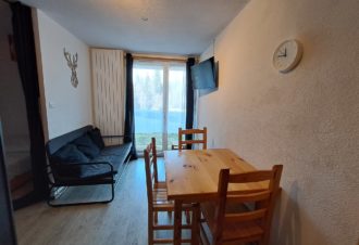 Le Cernois – Studio en résidence – P402DOR00