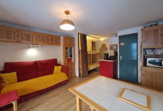 L’Orée des Pistes – Studio en résidence – R412MOR00