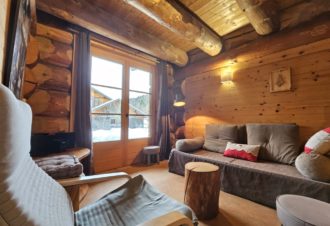 Les Humaneries – Appartement  « Le Lodge Deer » en chalet – B402FLO02