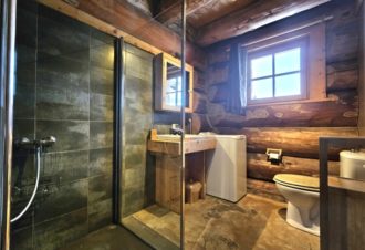 Les Humaneries – Appartement  « Le Lodge Deer » en chalet – B402FLO02