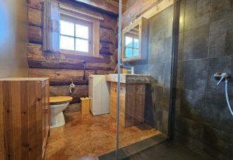 Les Humaneries – Appartement en chalet – B402FLO00