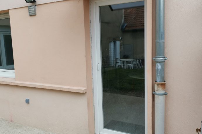 La Porte d&rsquo;accès à la terrasse et au patio