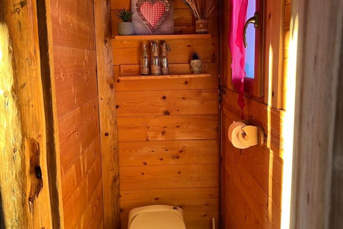 2d0aaea4-53df-4d97-9d7d-6e503c0bdcc8